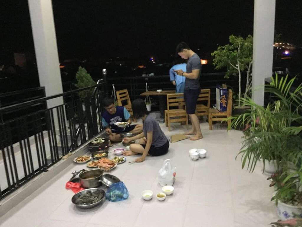 Sinh hoạt tại Bill Homestay Phan Thiêt